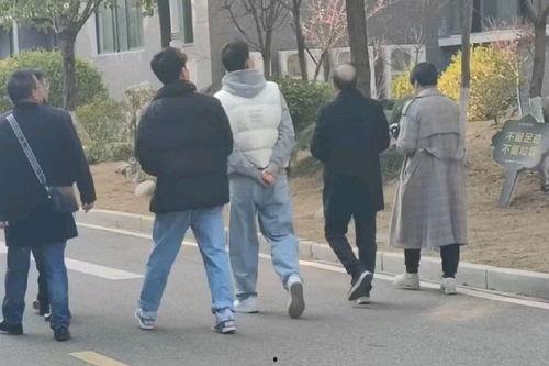 浙江男网红吃瓜事件是真的吗,真相揭秘还是网络炒作？  第1张